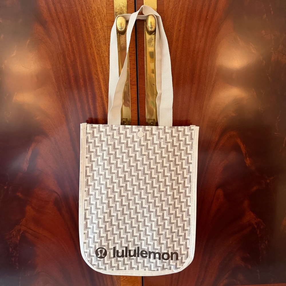 New lululemon Small Reusable Shopper Tote Bone Jacquard